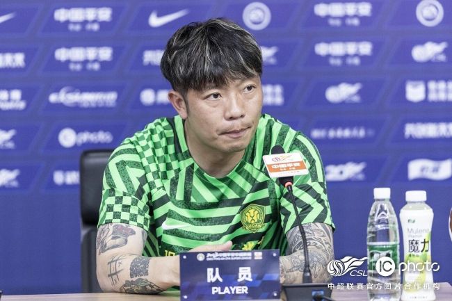 那个总的摄影，你是怎么要求他的?王笠人:摄影有很多方面，比如说移动、照明，还有就是构图，这几个方面是摄影的任务。